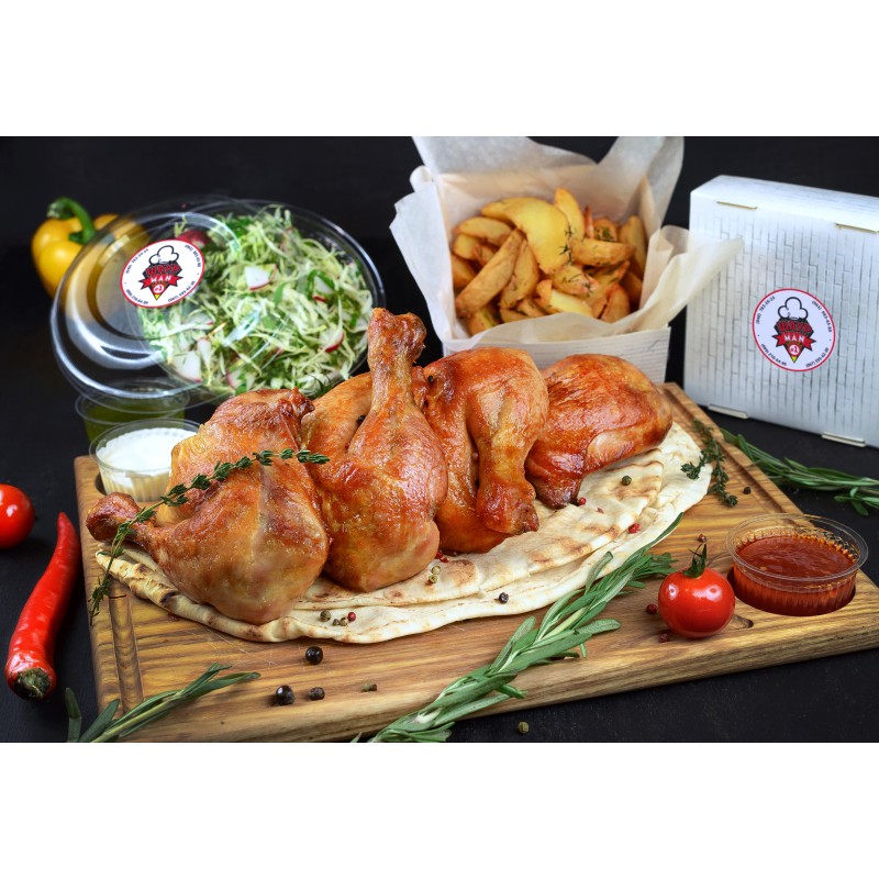 Окорочка гриль с гарниром и соусом